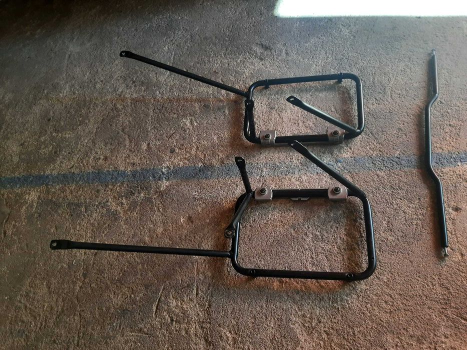 Suporte ferros para malas laterais givi Trekker Africa twin xrv 750
