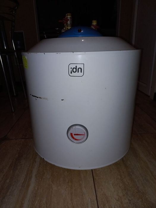 Бойлер б/у працює відмінно