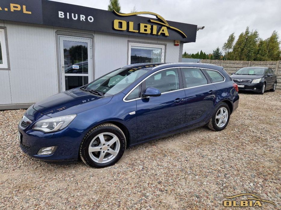 Opel Astra Xenon, Nawigacja, Hak