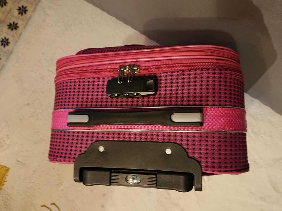 Walizka cztery  koła jezdne Diaofel