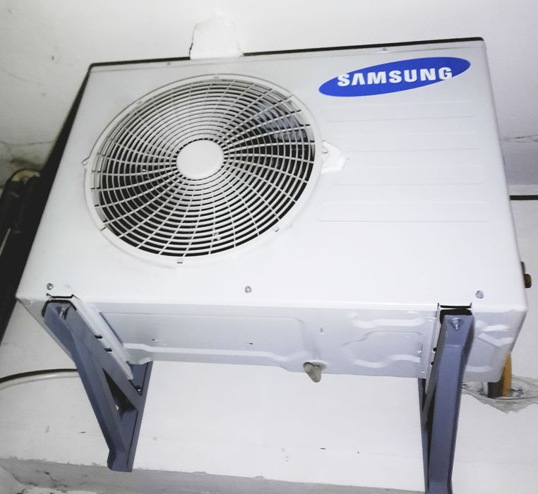 Кондиціонер Samsung   AQ24CAN