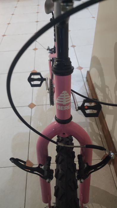Bicicleta BERG Chillout 20" Rosa – Como Nova | Apenas 2 Utilizações