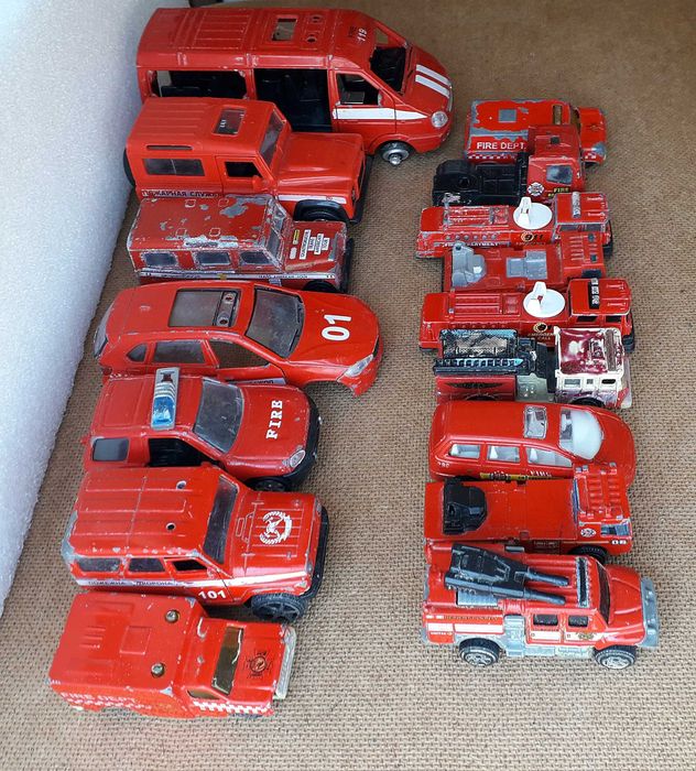 Пожежні машинки металеві -16 шт:BBurago ,Matchbox та інші. ЦІНА ЗА ВСЕ