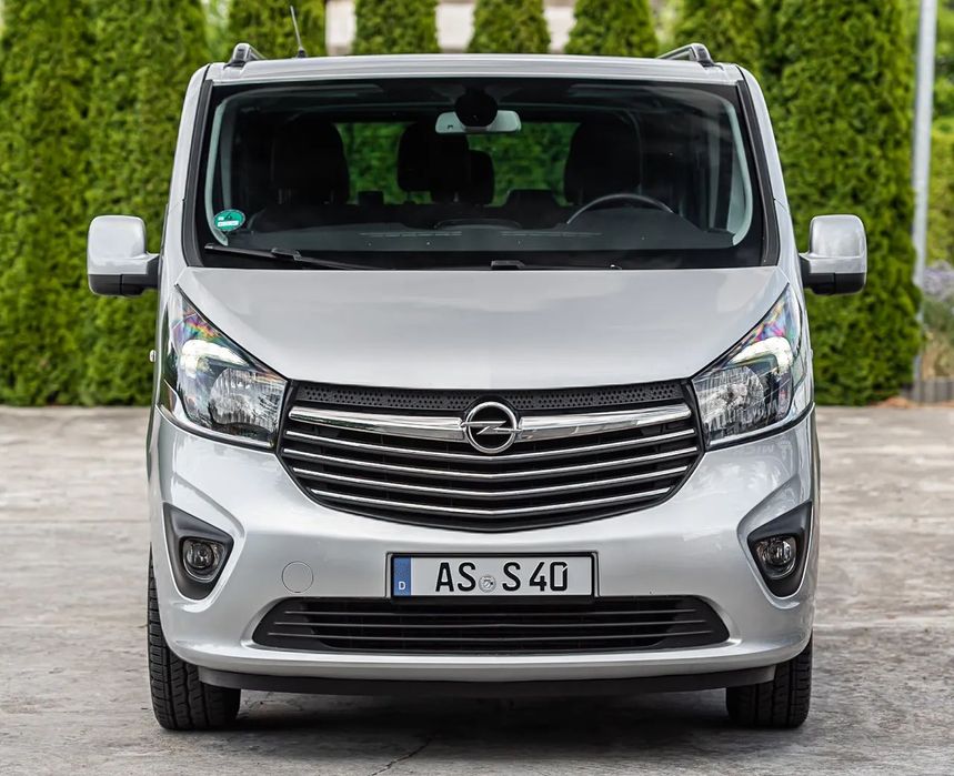Opel Vivaro Trafic 9 osobowy LIFT z Niemiec !