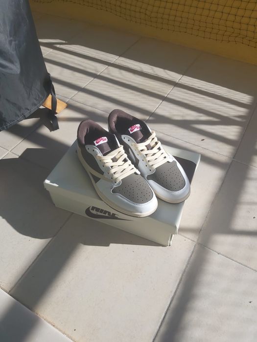 Air Jordan 1 Low - Travis Scott Reverse Mocha