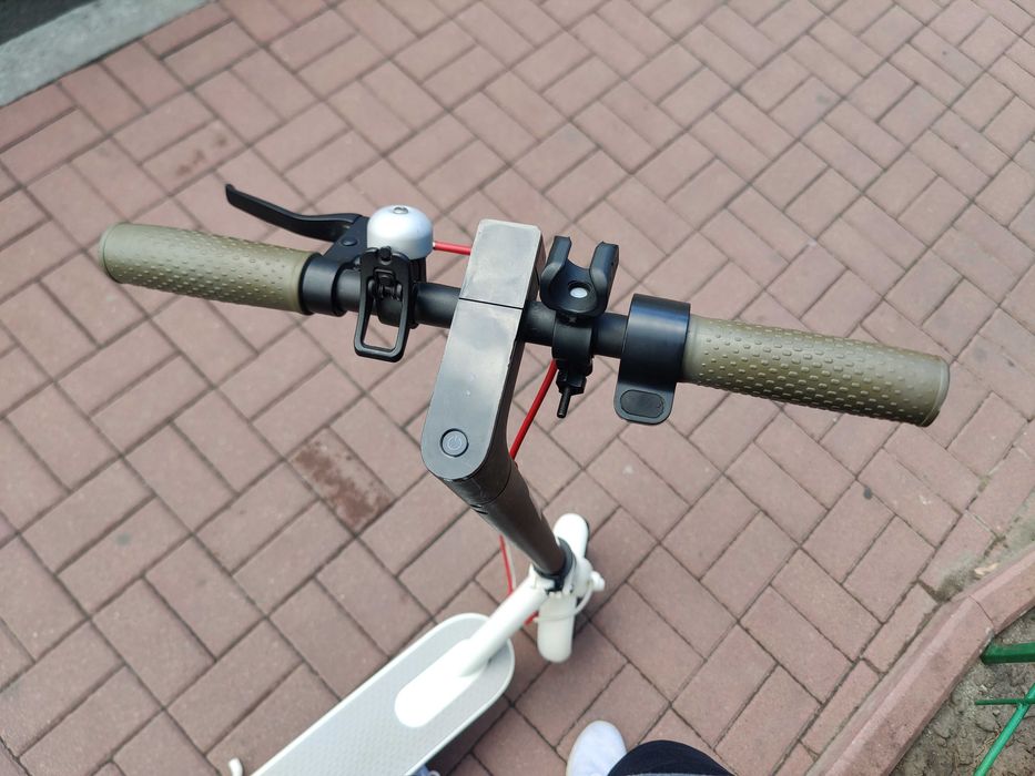 Електросамокат Xiaomi Mi Electric Scooter M365 White (Європейська версія) оригінал