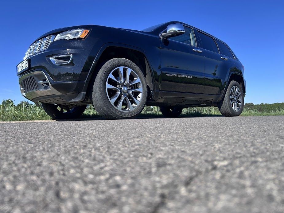 Jeep Grand Cherokee Overland bezwypadkowy! Mały przebieg.