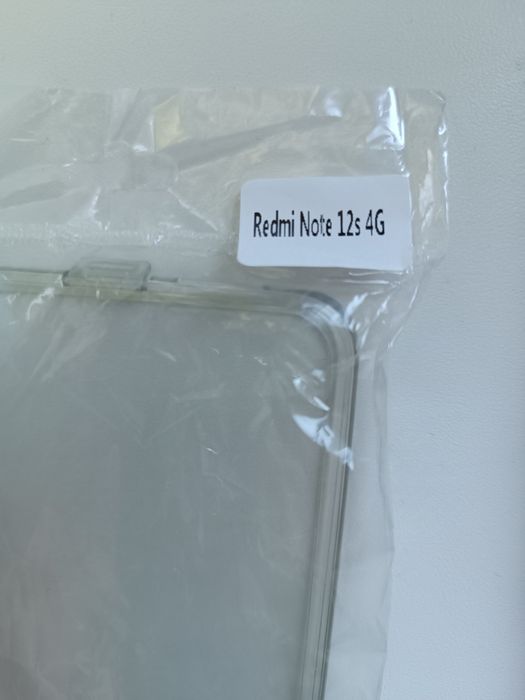 Чехол на телефон