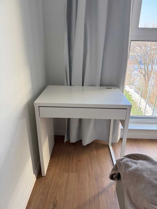 Biurko biale Ikea, stan idealny