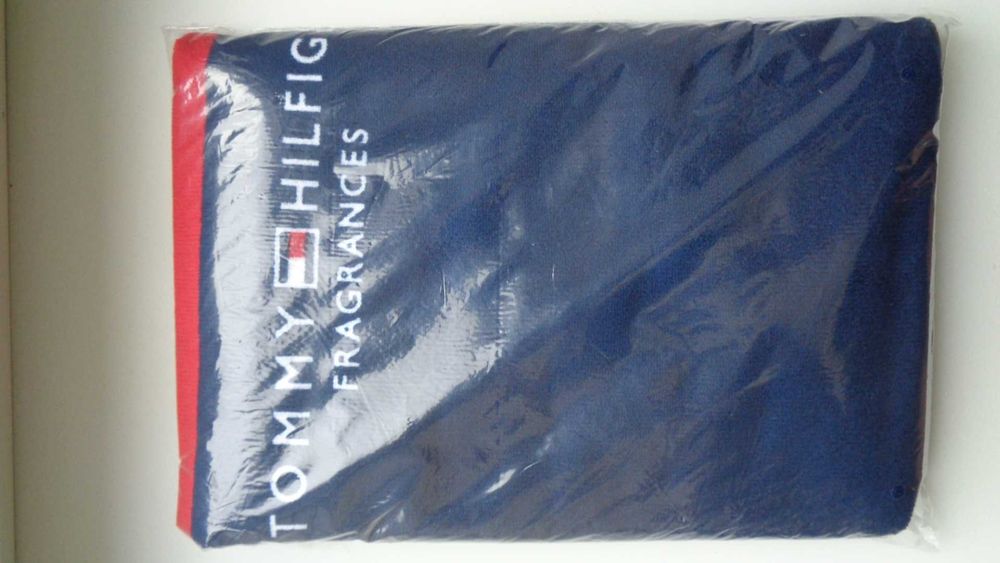 Літні пляжні рушники Biotherm, Calvin Klein, Hugo Boss, Giorgio Armani