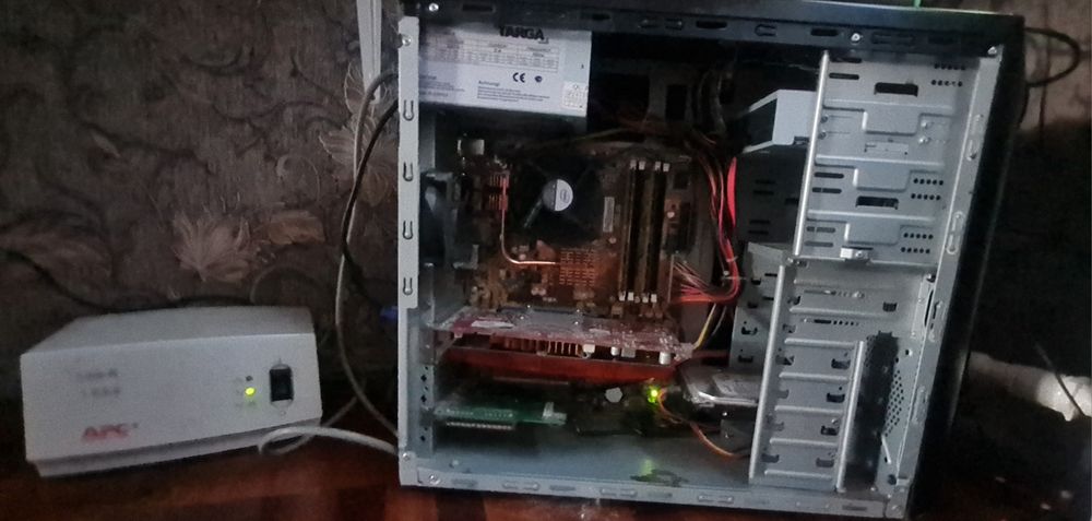 Комп'ютер ігровий + монітор 20tft