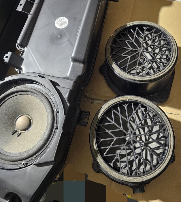 Głośniki subwoofery drzwi tył tylne Audi A6 C6  komplet oryginał