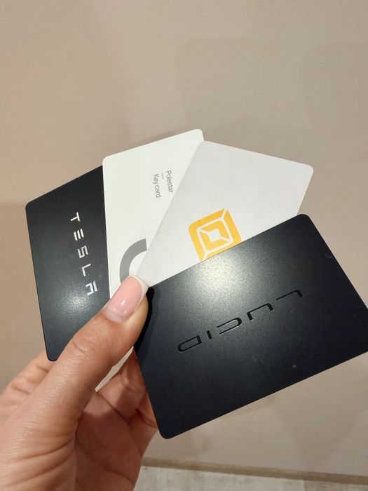 КлючіФлешки/ТеслаTesla.Rivian.Lucio.Polestar