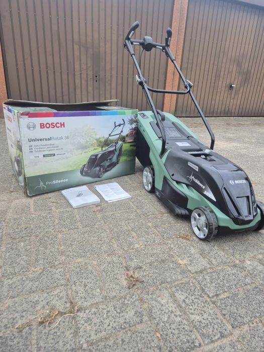 Bosch Kosiarka Akumulatorowa UniversalRotak 36-550
