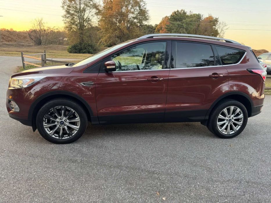 Ford Escape Titanium      2018