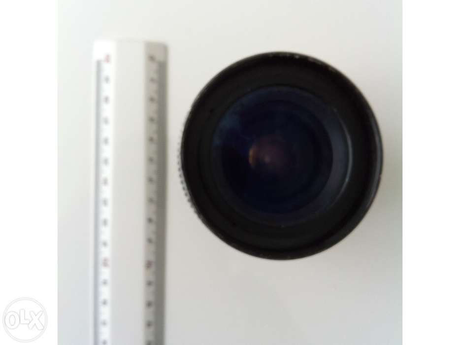 Old lens with Macro64586080082562123