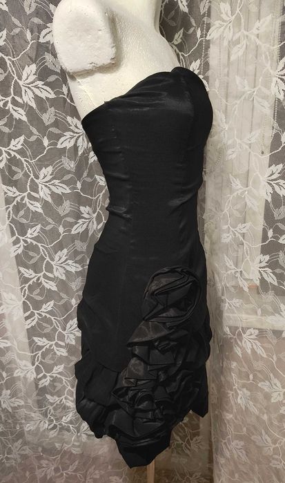 Czarna gotycka sukienka bombka vintage Gothic lolita 90's 00's Carine