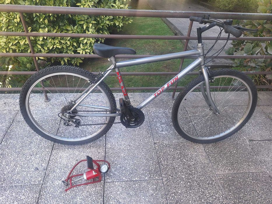 Bicicleta BTT Top Fun Roda 26 + Bomba de Ar com Manómetro