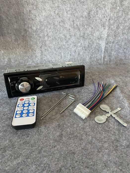 Radio para carro - universal