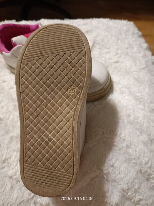 Buty dla dziewczynek 25