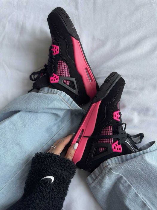 Женские кроссовки Nike Jordan 4 "Retro Neon Pink" Размеры 36-41