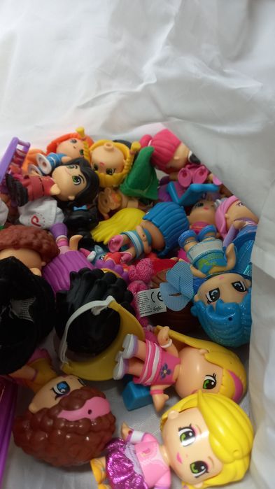 Várias casas da pinypon