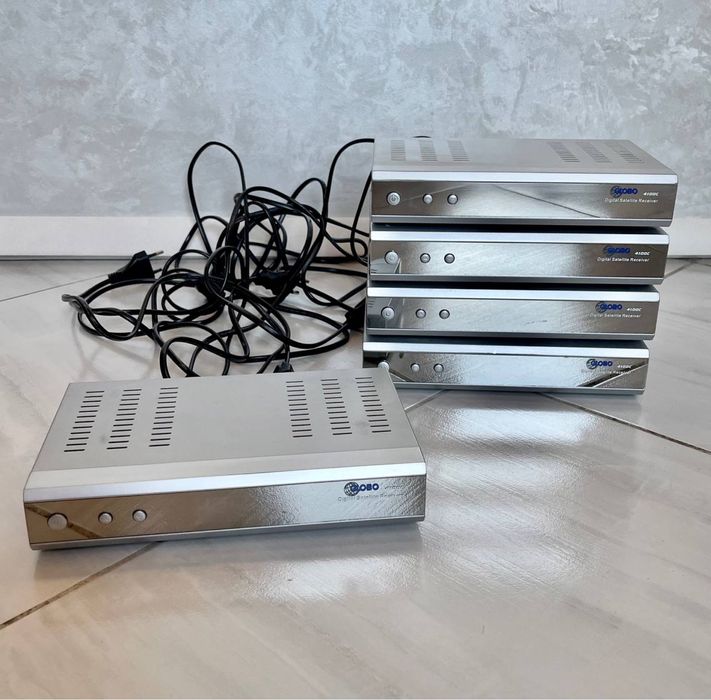 Тюнер / ресивер для супутникової антени Globo 4100 C