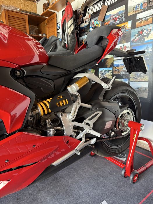 Ducati Panigale V2  (955cc, 155cv)Agosto 2024