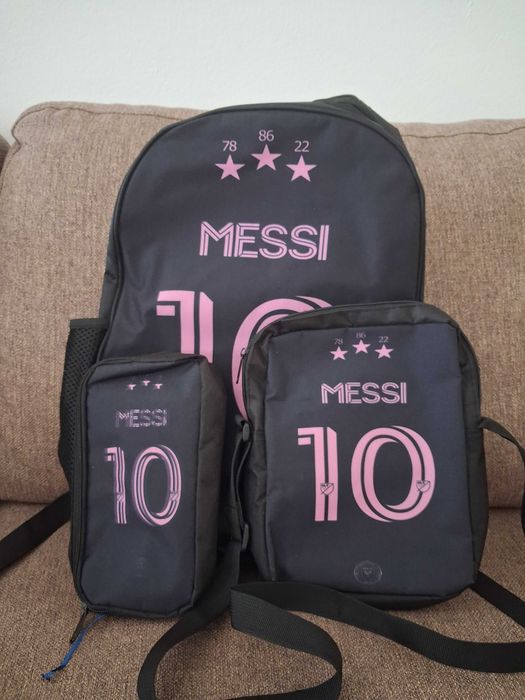 Conjunto mochila e estojo
