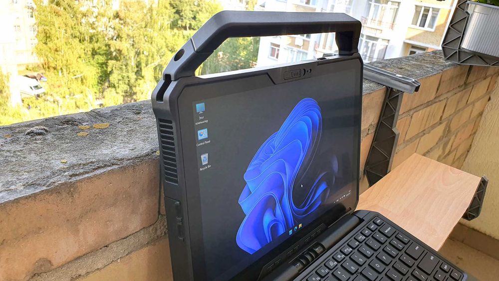 Защищенный планшет Dell 7230 Rugged, 12"/i5-1240U/8GB/512GB/GPS/IP65