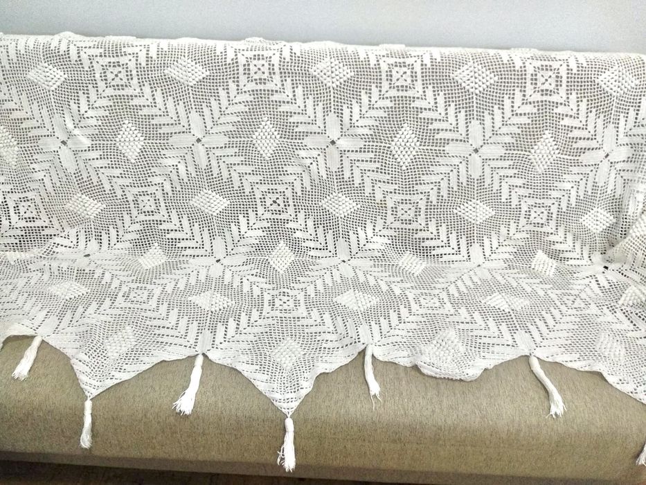 Colcha de renda feita à mão!