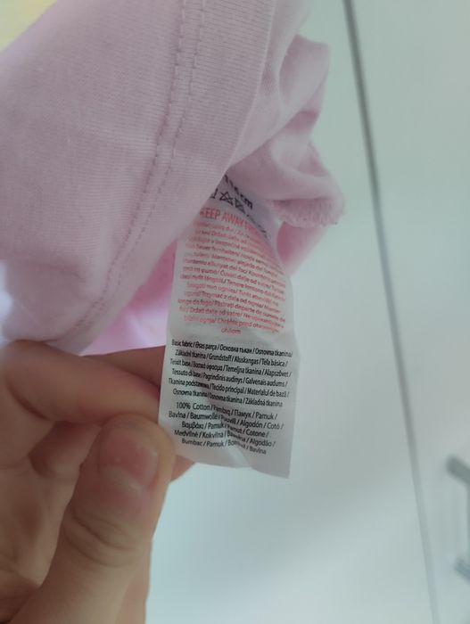 Bawełniany t-shirt dziewczęcy z cekinami 110/116
