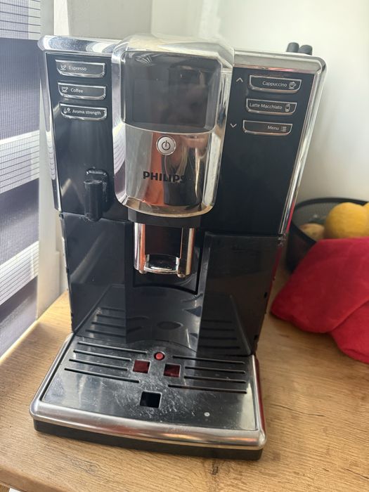 Ekspres automatyczny Philips Latte 5000