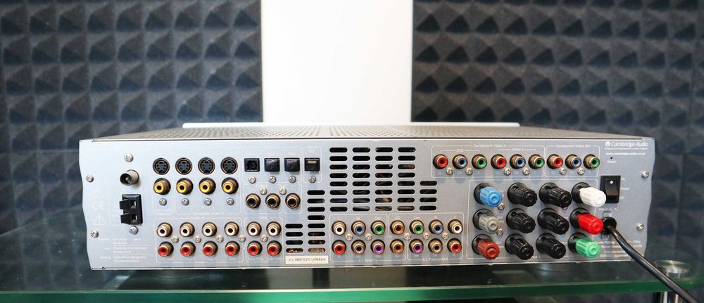 Ресивер усилитель Cambridge Audio Azur 540r  2x 100 Вт RMS, 8 Ом