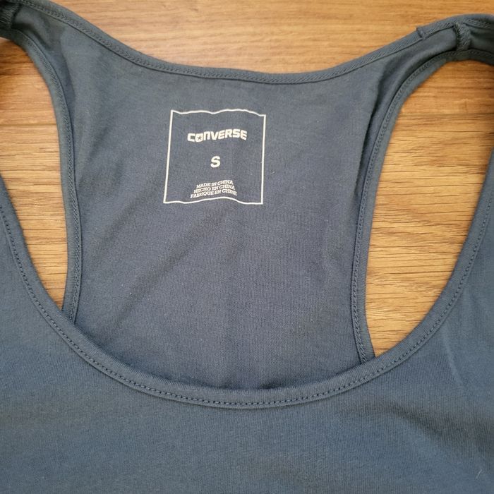 Nowa ale bez metki koszulka damska marki Converse  S kolor niebieski