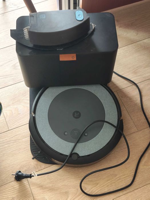 iRobot Roomba Combo i5 Plus com Base AutoEmpty Garantia 275 EUR