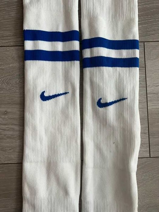 Białe skarpety piłkarskie Nike, wysokie podkolanówki, roz. MD (38-42)