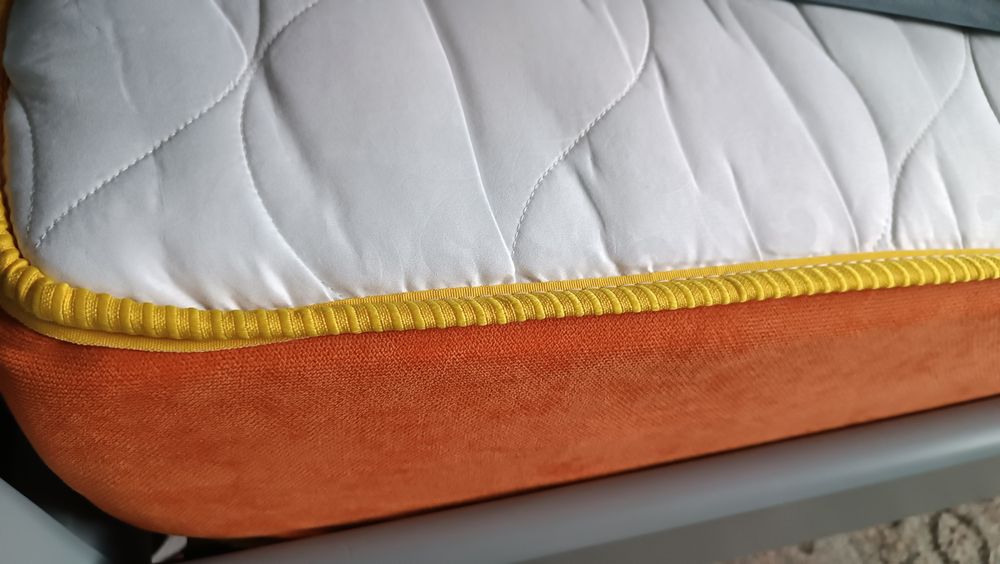 Двоповерхове ліжко сіре дерев'яне із матрацами і великими шухлядами 10