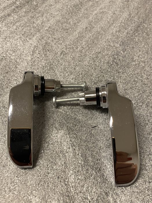 Защелки на кофру Harley-Davidson,продам.