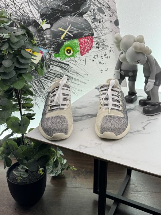 Кросівки Adidas Tubular 40 розмір Е8949