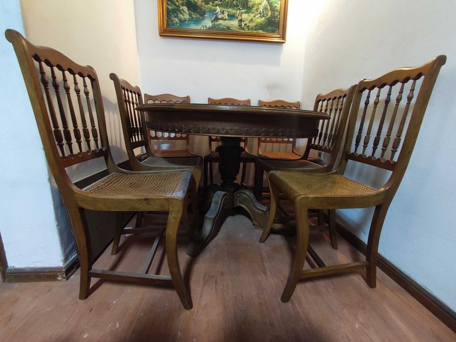 Conjunto de mesa (diâmetro 1.10m) com cadeiras em palhinha