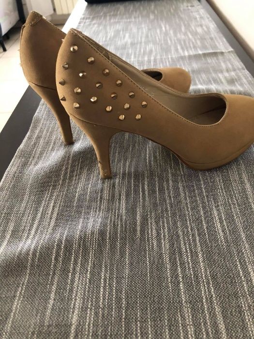 Buty na obcasie - szpilki
