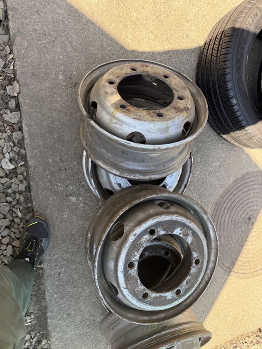 Продам диски Атего мерседес 17,5