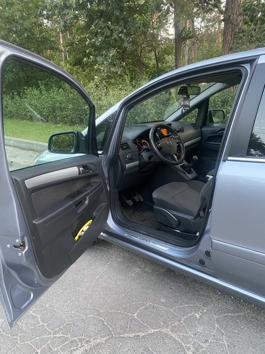 Opel Zafira B 1.7 дизель