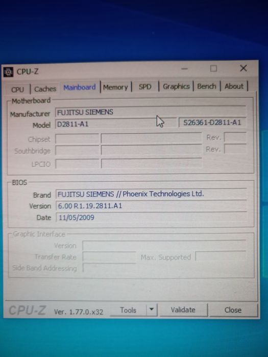 Komputer Fujitsu Esprimo + monitor Dell + system glosnikow Logitech