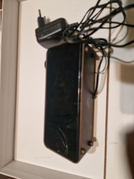 Zegar  cyfrowy radio budzik