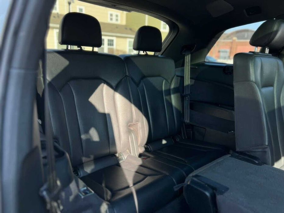 Audi Q7 45 TFSI quattro Premium Plus      2019
