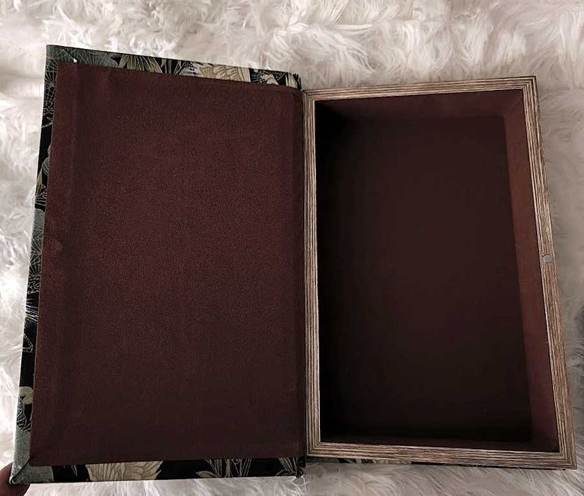Caixa Livro com espelho funcional e decorativa     Nova Sem Etiqueta