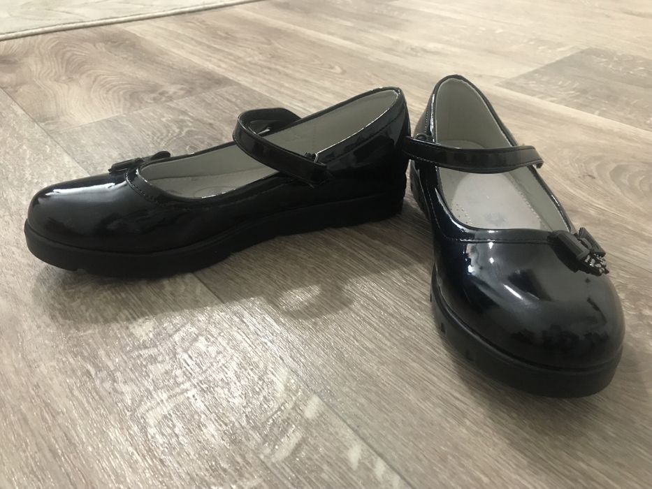 Туфлі для дівчинки