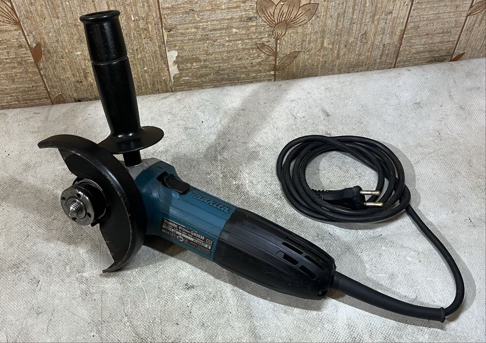 Makita GA5030 Болгарка 125мм 720Вт УШМ